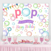 Pop coloré sur fond de bulle joyeux anniversaire